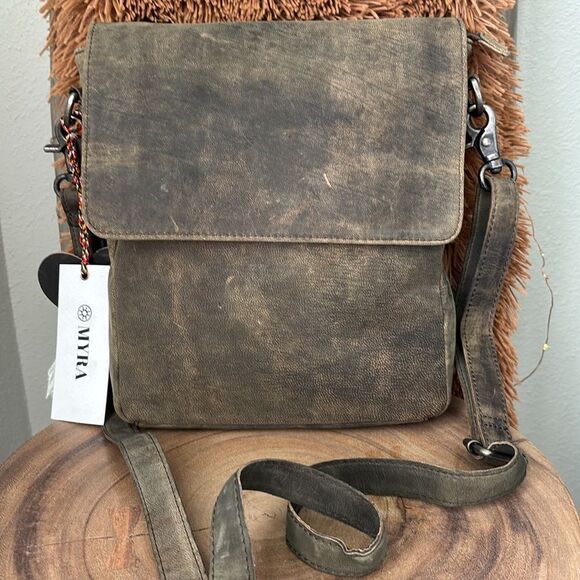 Myra Bag Mountain Heights Messenger Bag - Picture 3 of 10